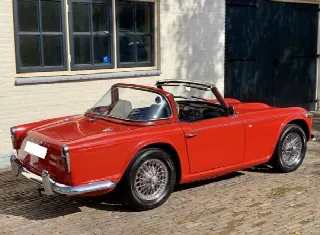 Foto 4 di 4: TRIUMPH TR4 A IRS 