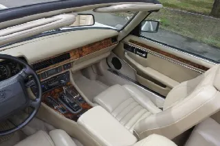 Foto 8 di 8: JAGUAR XJS(1975-1996) Cabriolet  