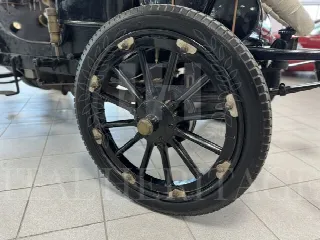 Foto 17 di 28: ISOTTA FRASCHINI Fraschini-DONOTUSE FENC  
