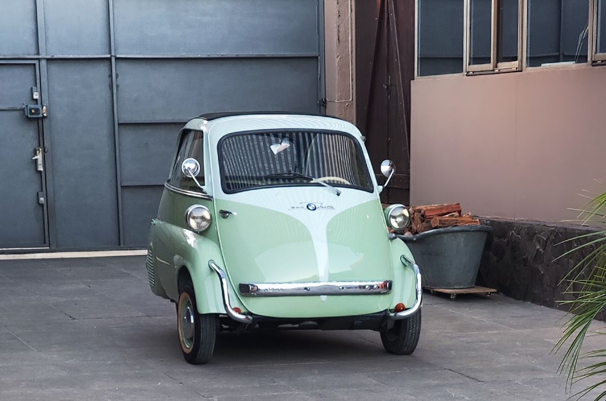 BMW Isetta 300    