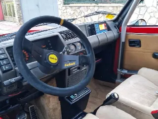 Foto 6 di 10: RENAULT R5 Turbo 2 