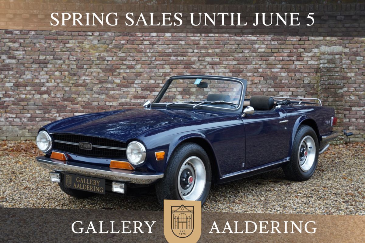 Triumph TR6 "Body-off" restored and mechanically rebuilt condition, Appreciated Royal Blue color scheme, Equipped with the double SU carburetors, Prepared for both tour rallies or modest road use, A