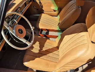 Foto 3 di 3: MERCEDES-BENZ 230 SL 