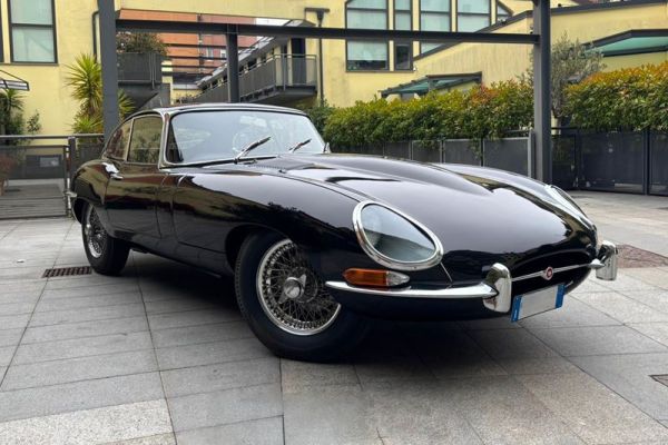 JAGUAR E-Type SI (1961-1968)  FHC FINARTE ACUTION 8 MARZO 2026