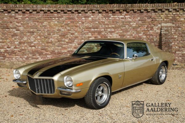 Chevrolet Camaro Sport Coupé "Split Bumper" In true driver's condition, Has been well maintained over the years, In the shade "Camaro Gold" with the all-vinyl "Bright Blue" bucket seats, Delivered 