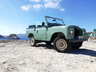 Foto 4 di 8: LAND ROVER Series 1-3 (1948-1984) 88 series III 