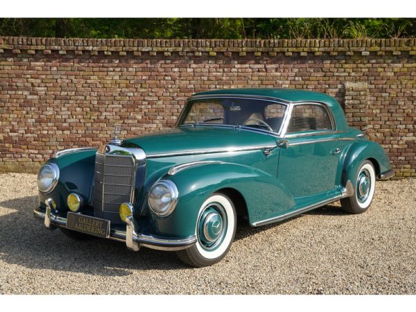 Mercedes-Benz 300-serie 300 S Coupé Queen Wilhelmina-Originally delivered to the Dutch Royal Family, The original upholstery has a beautiful patina and is fully preserved, The technical part was co