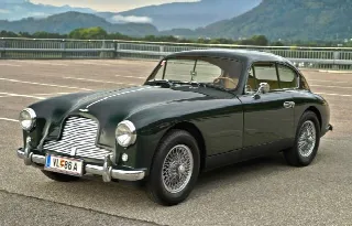 Foto 2 di 5: ASTON MARTIN DB2/4 (1953-1959) Coupe 