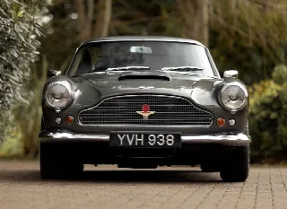 Foto 4 di 6: ASTON MARTIN DB4 Coupe 