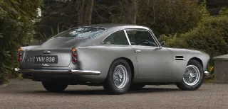 Foto 3 di 6: ASTON MARTIN DB4 Coupe 