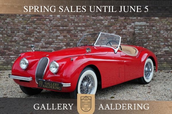 Jaguar XK120 OTS Roadster Restored Roadster from final year of production, Recent major technical maintenance, "Matching numbers" according to chassis plate, Colorscheme in Red over biscuit leather 