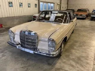 Foto 2 di 5: MERCEDES-BENZ  250S