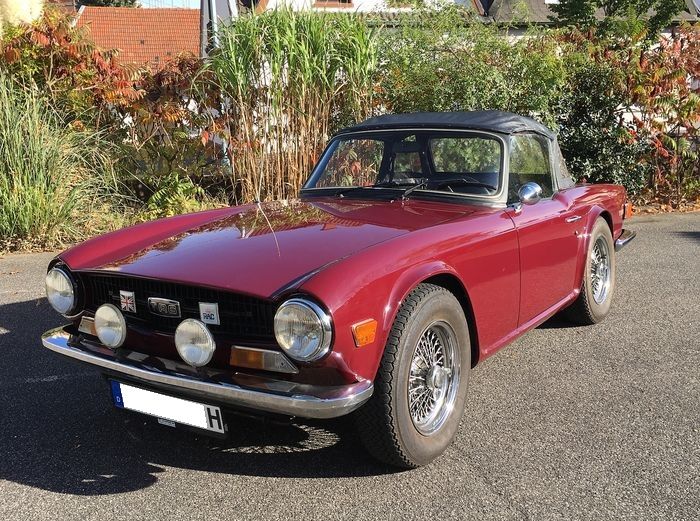 TRIUMPH TR6 Pi 