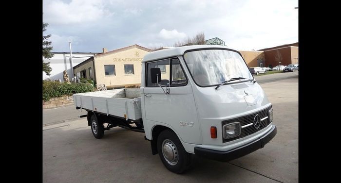 MERCEDES-BENZ L307 