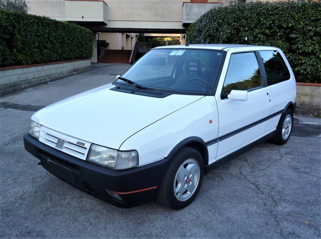 FIAT Uno Turbo i.e.  