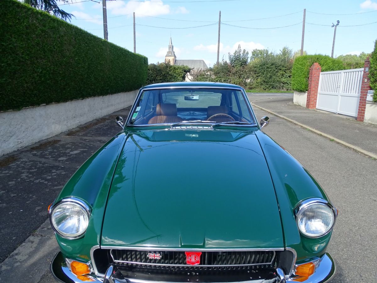 MG B GT  