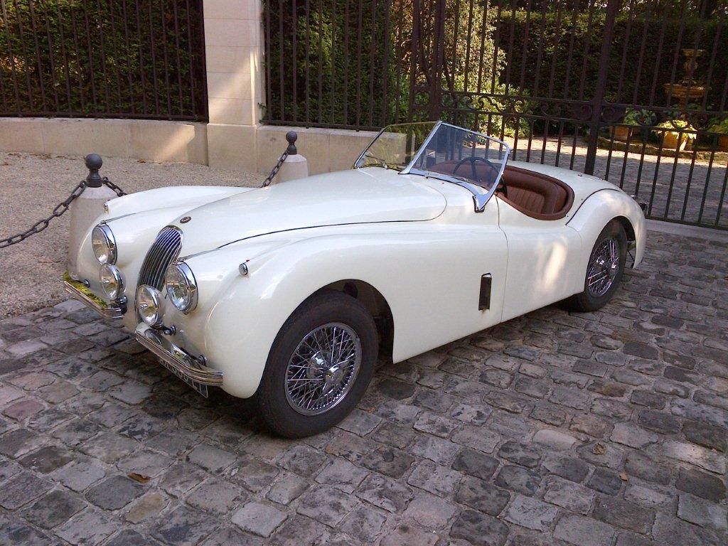 JAGUAR XK 120  