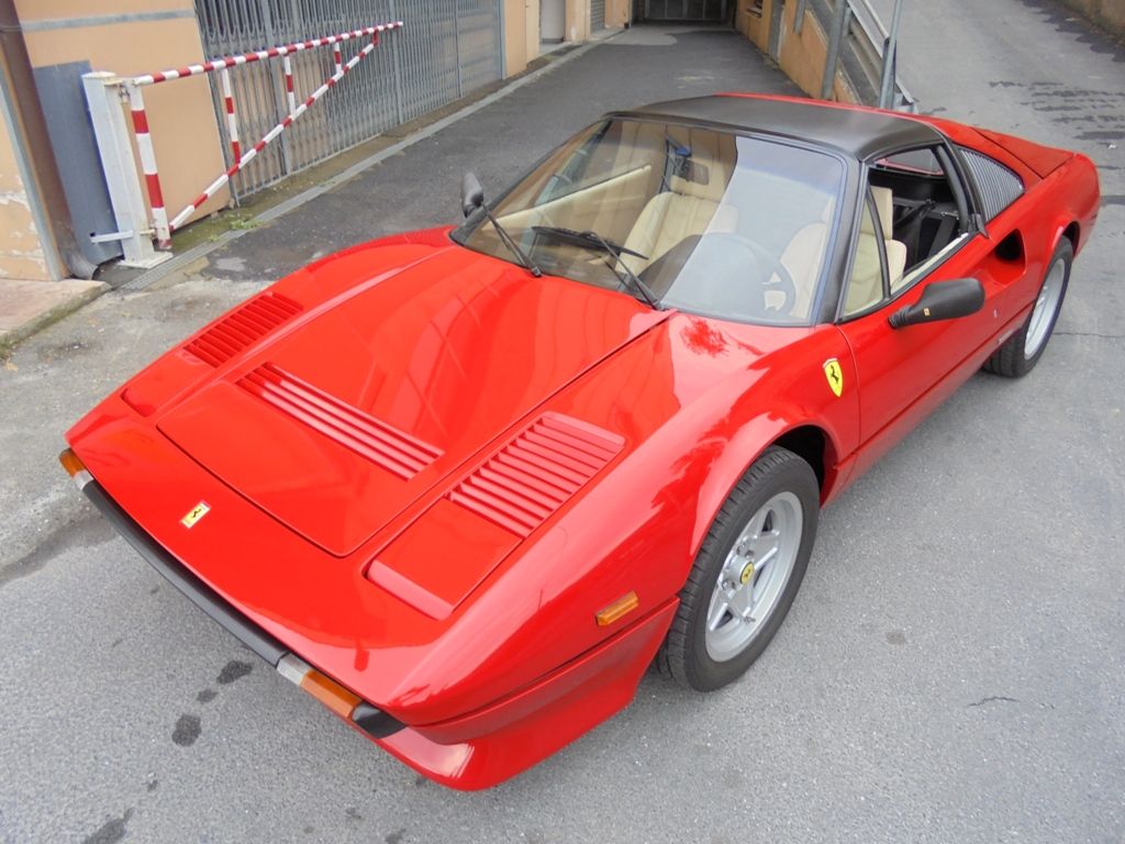 FERRARI 308(1974-1985) GTS QV 