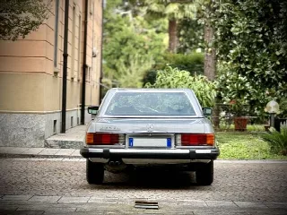 Foto 2 di 14: MERCEDES-BENZ SL(1971-1989) 450