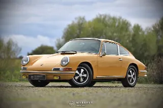Foto 1 di 9: PORSCHE 911 SWB - Sunroof Coupé - Restored 