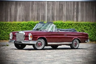 Foto 3 di 11: MERCEDES-BENZ S-ClassHeckflosse(1959-1968) 220Seb Convertible - Restored - Note 1- 