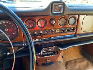 Foto 16 di 35: JAGUAR 420 Saloon 