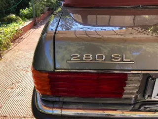 Foto 2 di 9: MERCEDES-BENZ SL(1971-1989) 280 SL R107  