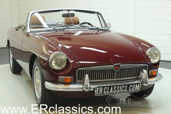 MG B Cabriolet 1976 Overdrive Damask Red
