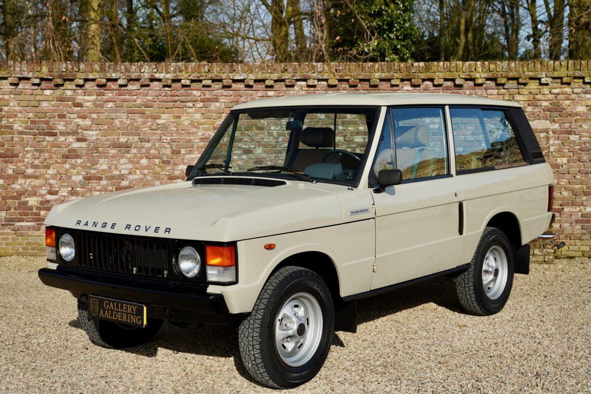 Land Rover Range Rover Classic 3.5 V8 "Body-off restored" "Body-off restored" - A top quality restoration from Italy by skilled craftsmanship, Originally delivered new to Mr Bressanelli of Ferrari V