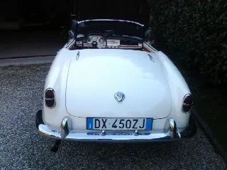 Foto 2 di 6: ALFA ROMEO Giulietta Spider 