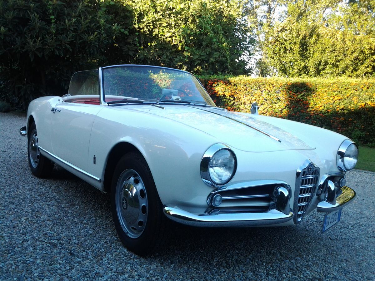 ALFA ROMEO Giulietta Spider 