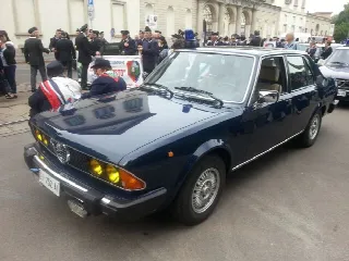 Foto 2 di 7: ALFA ROMEO 6 berlina 