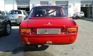 Foto 2 di 6: ALFA ROMEO GT 1750 