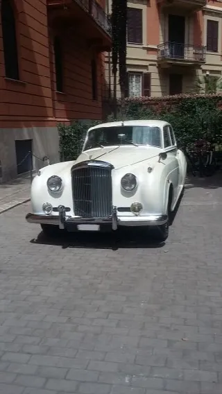 Foto 4 di 8: BENTLEY S2   