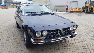 Foto 2 di 2: ALFA ROMEO GTV Alfetta 