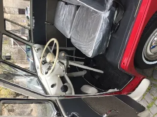 Foto 2 di 5: Volkswagen T1 De lux 