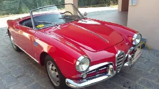 Foto 2 di 9: ALFA ROMEO Giulietta Spider 