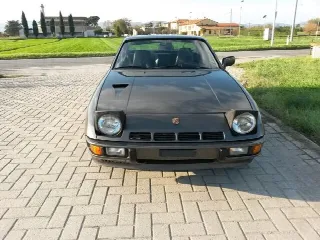 Foto 4 di 8: PORSCHE 924 Turbo Targa   