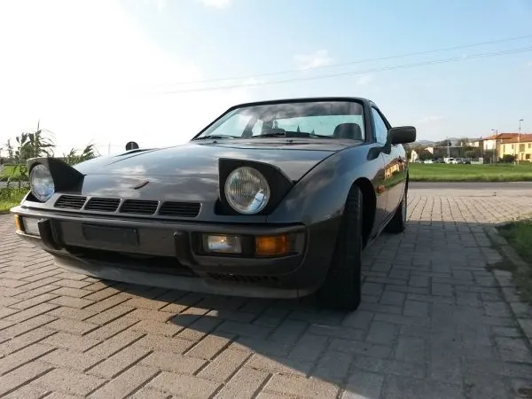 PORSCHE 924 Turbo Targa