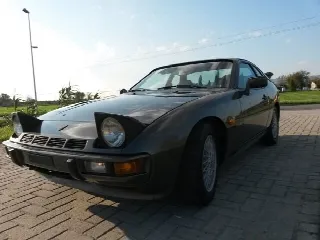 Foto 5 di 8: PORSCHE 924 Turbo Targa   