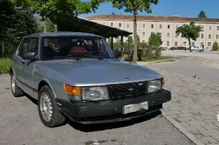 Foto 4 di 6: SAAB 900 Turbo 2.0   