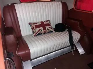 Foto 5 di 6: AUSTIN FX3 London black cab   