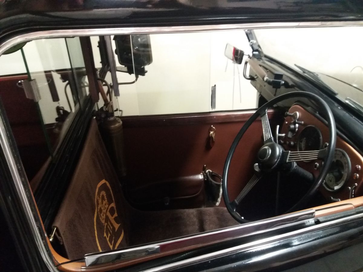 AUSTIN FX3 London black cab   