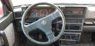 Foto 3 di 8: ALFA ROMEO 75 Turbo America 