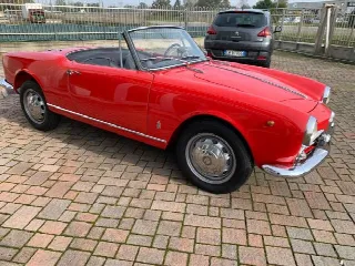 Foto 8 di 17: ALFA ROMEO Giulietta SPIDER 