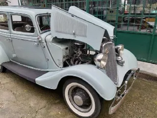 Foto 33 di 39: FORD ModelB Sedan - SUMMER PRICE