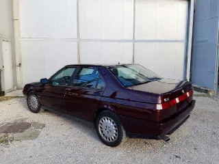 Foto 2 di 8: ALFA ROMEO 164 V6 Turbo  