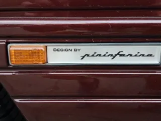 Foto 7 di 8: ALFA ROMEO 164 V6 Turbo  