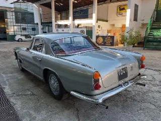 Foto 10 di 30: MASERATI 3500  GTi Coupè Touring 