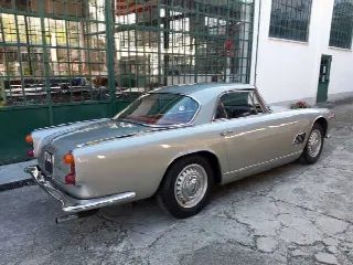 Foto 9 di 30: MASERATI 3500  GTi Coupè Touring 